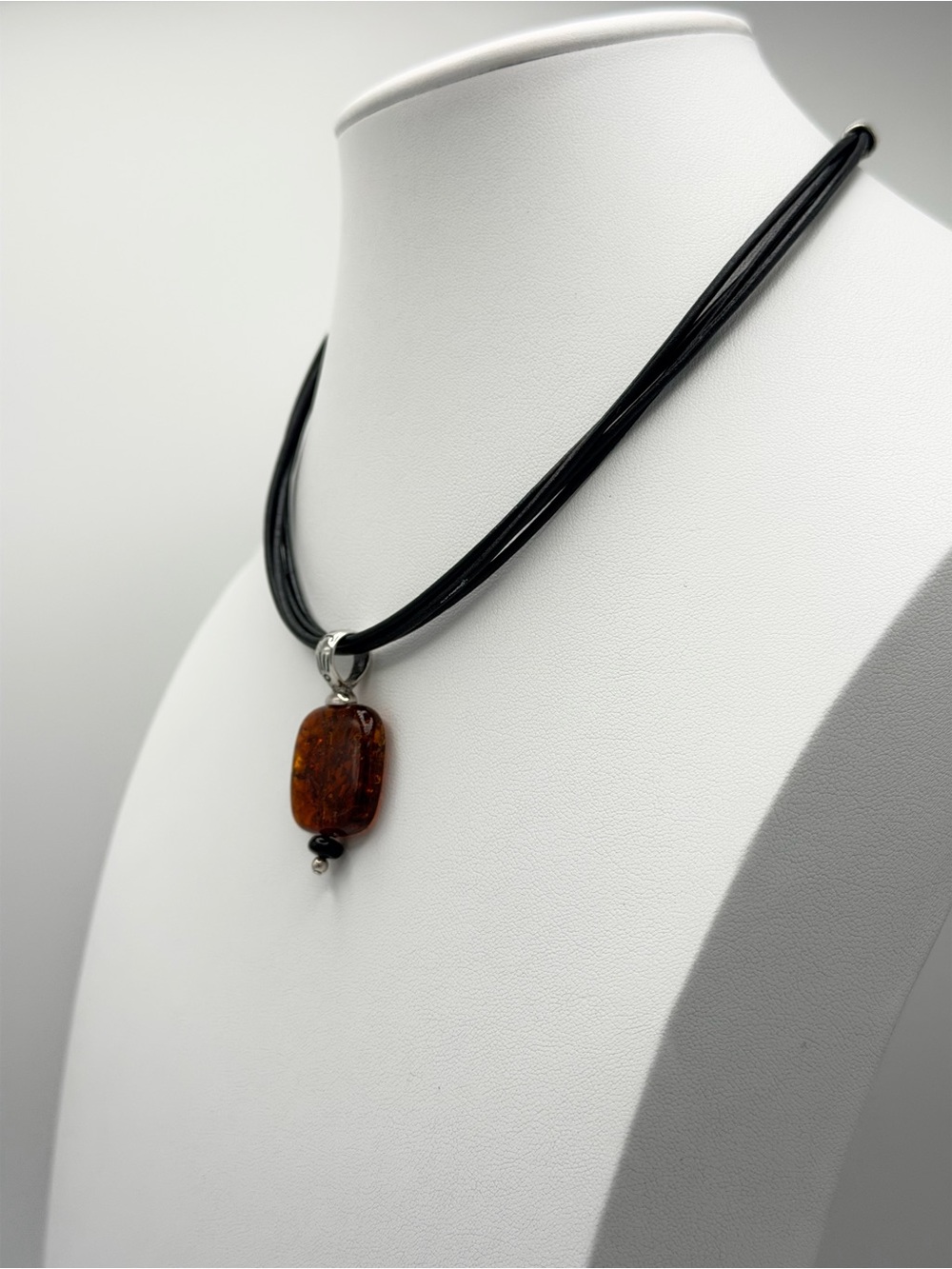 Silpada Vintage Sterling 4-Strand Leather Amber Pendant w/Onyx Beads Necklace - Picture 4 of 15
